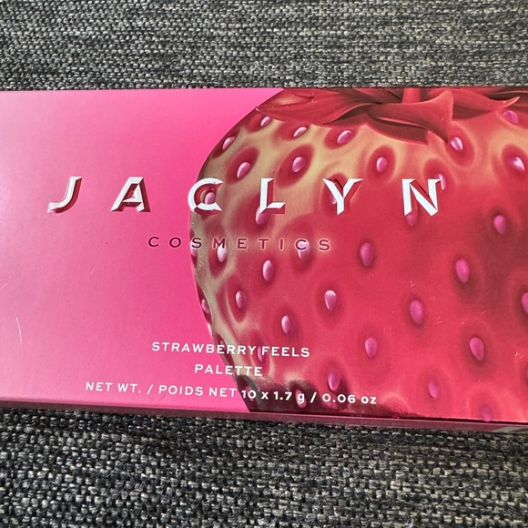 Jaclyn Cosmetics Strawberry Feels Palette - Picture 3 of 3